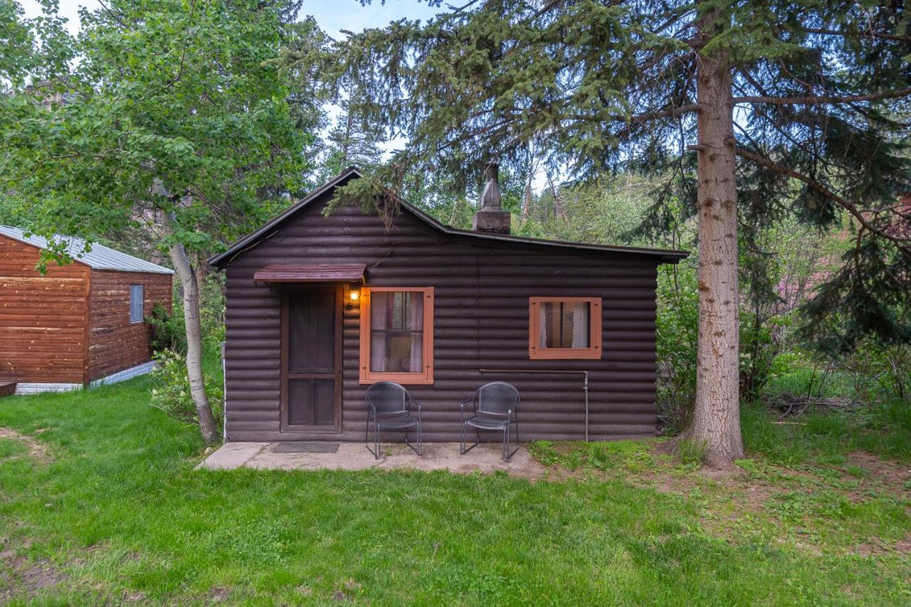 Harney Camp Cabins Hill City Exteriör bild